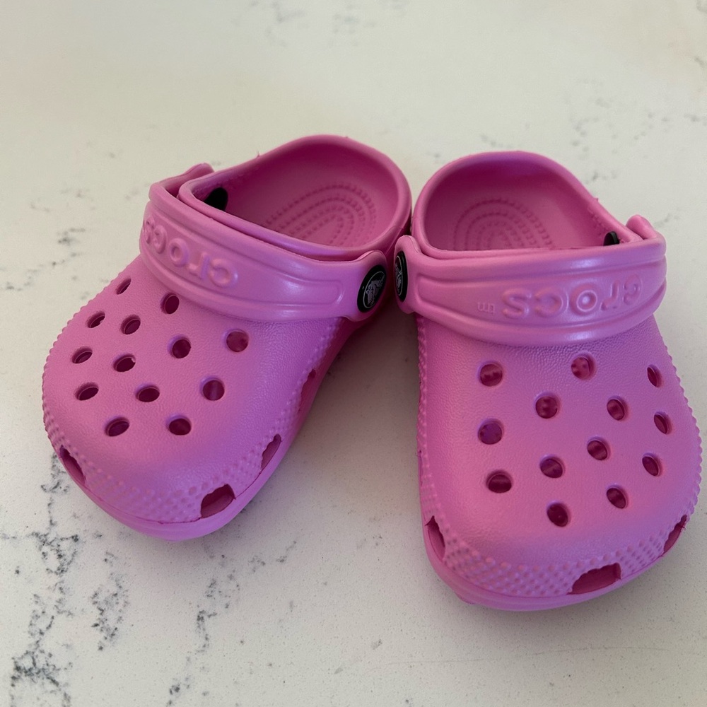Pink Crocs Baby Girl size 2/3
